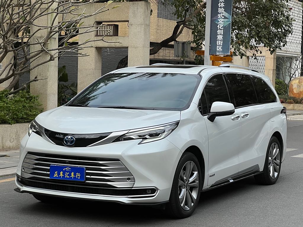 Toyota Sienna 2023 2.5L