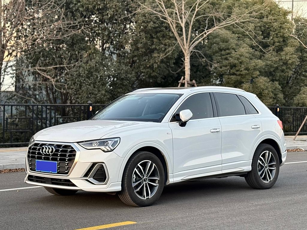 Audi Q3 2022 35 TFSI