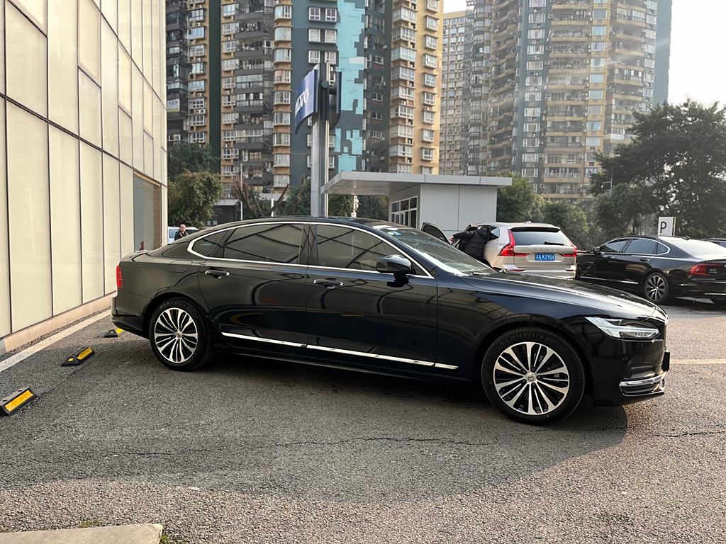 Volvo S90 2023 B5