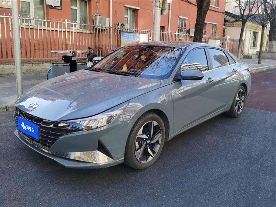 Hyundai Elantra 2022 1.5L CVT LUX