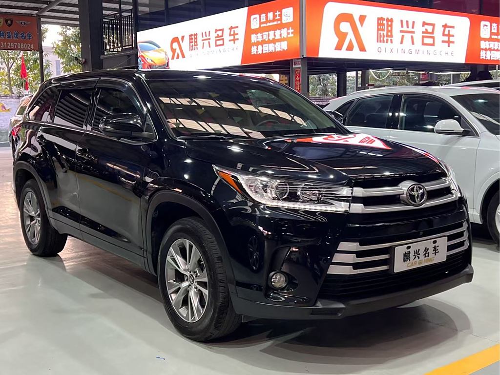 Toyota Highlander 2021 2.0T  Полный привод Elite 7