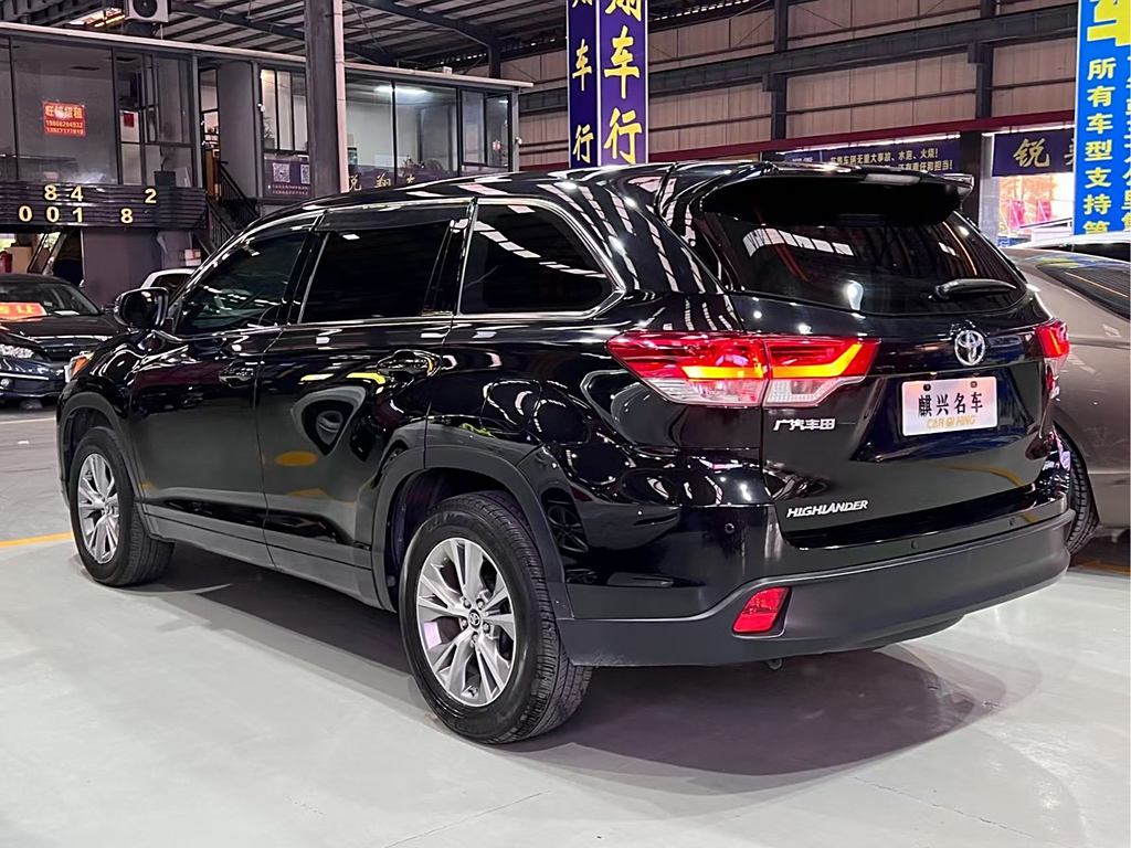 Toyota Highlander 2021 2.0T  Полный привод Elite 7