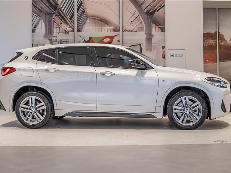 BMW X2 2023 sDrive25i M