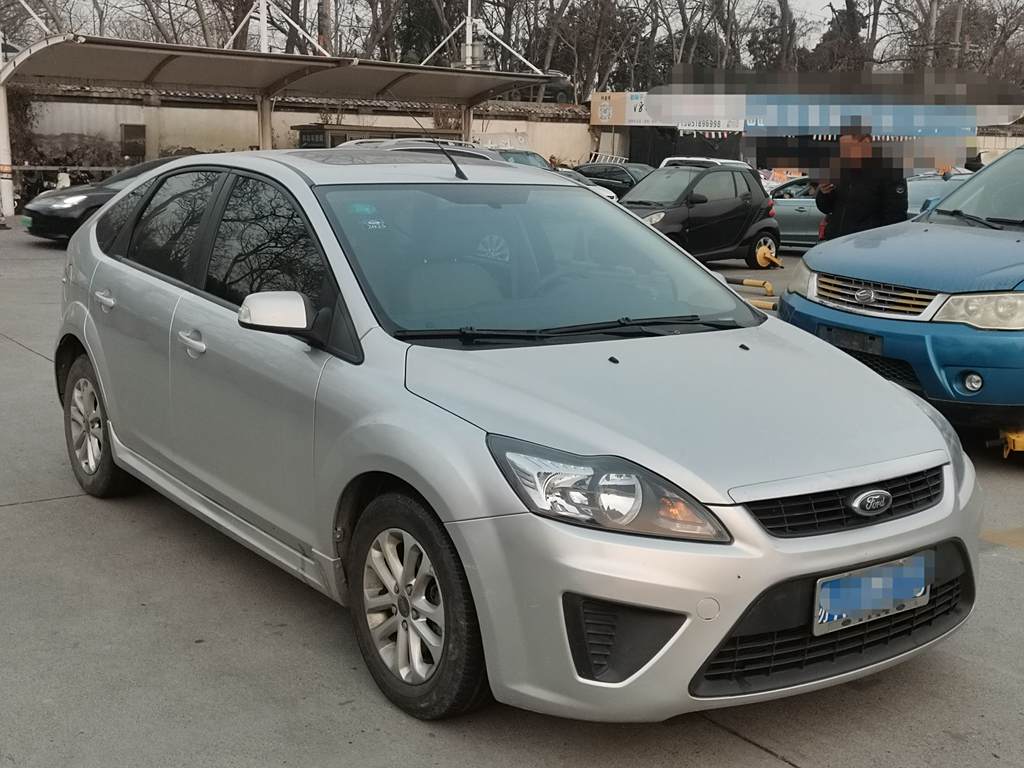 Ford Focus 2012  1.8L Автоматическая