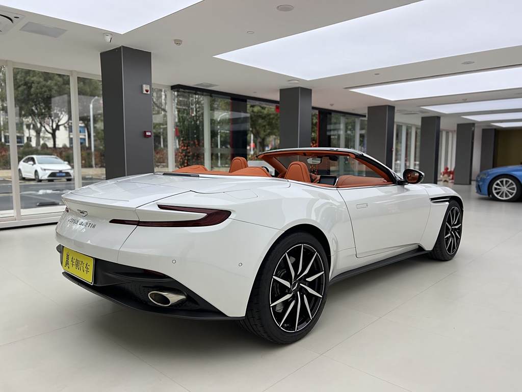 Aston Martin DB11 2023 4.0T V8 Volante