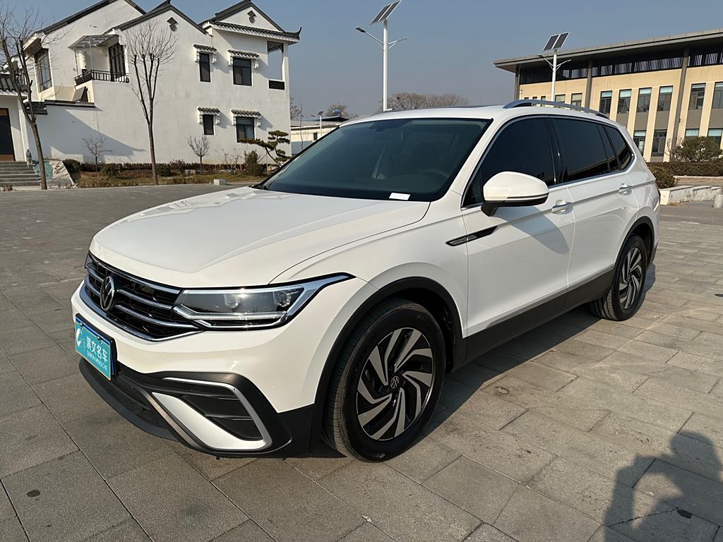 Volkswagen Tiguan L 2023 330TSI Автоматическая