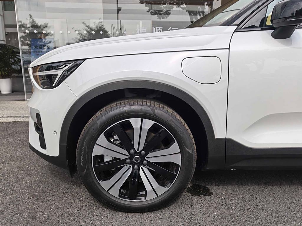 Volvo XC40 New Energy 2023  PRO