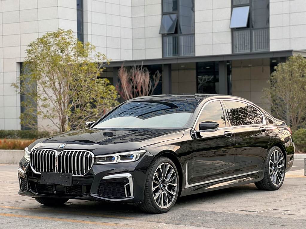 BMW 7 Series 2019 740Li xDrive M Sport Package