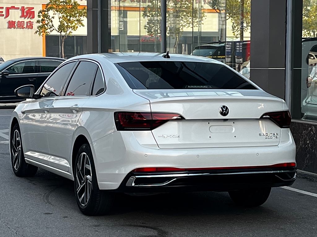 Volkswagen Jetta 2023 300TSI DSG