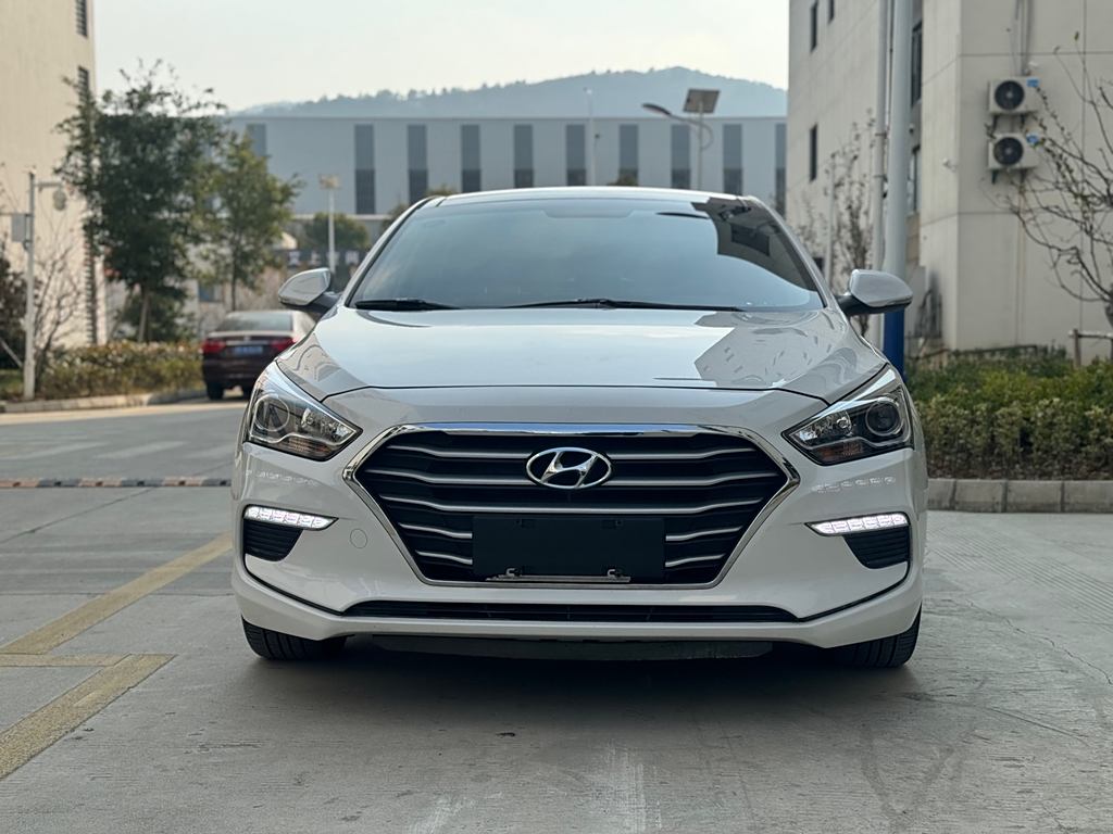 Hyundai Mistra 2019 1.8L АвтоматическаяDLX  Euro VI