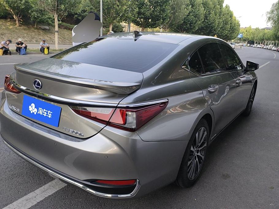 Lexus ES 2020 300h