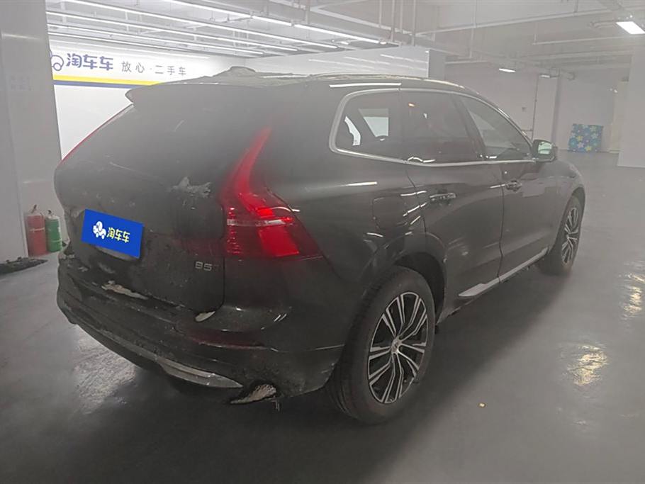 Volvo XC60 2022 B5  Полный привод