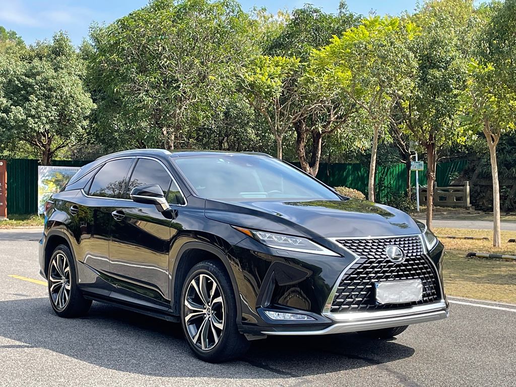 Lexus RX 2020  300  Полный привод