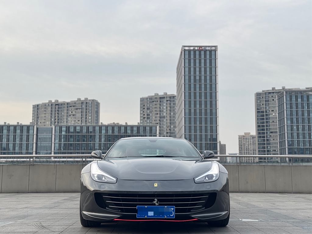 GTC4Lusso 2017 3.9T V8