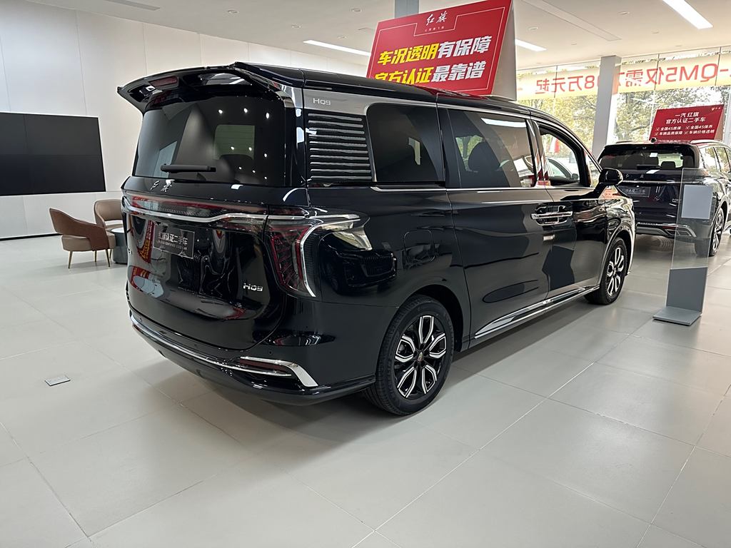 Hongqi HQ9 2023 2.0T