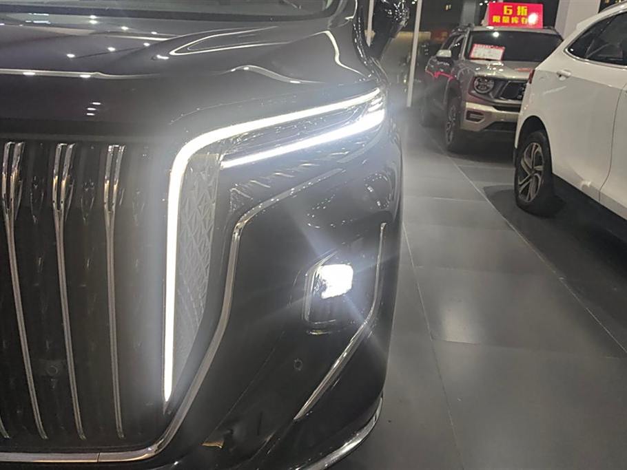 Hongqi HQ9 2023 2.0T