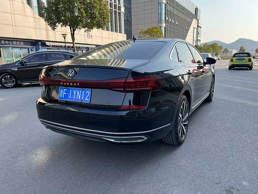 Volkswagen Passat 2022 330TSI  Elite