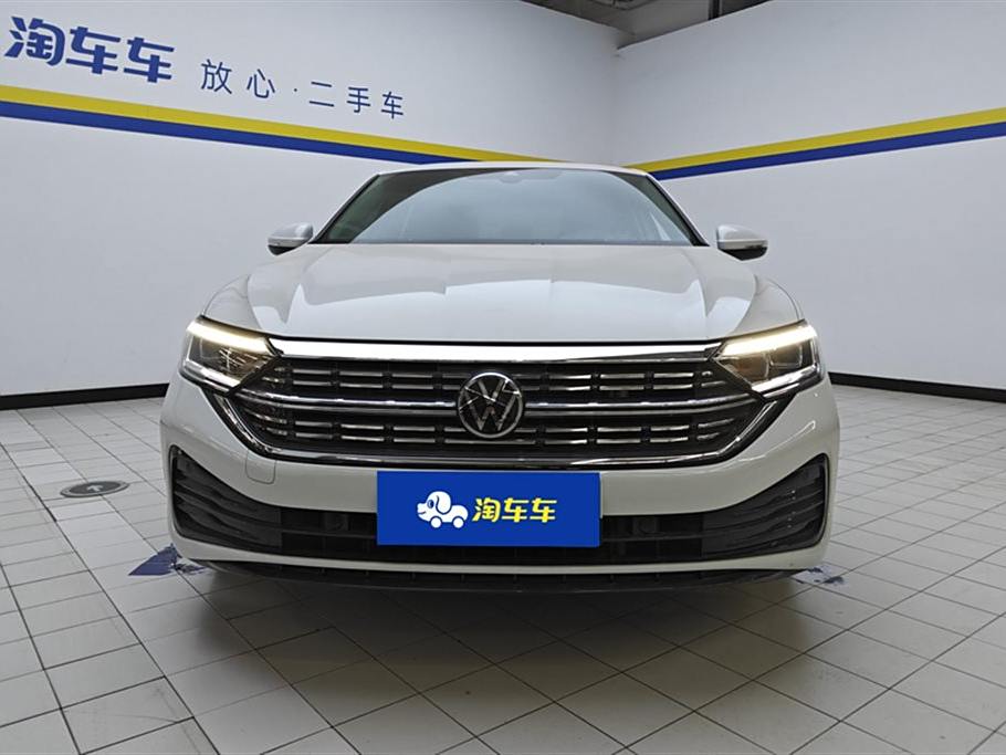 Volkswagen Jetta 2023 300TSI DSG