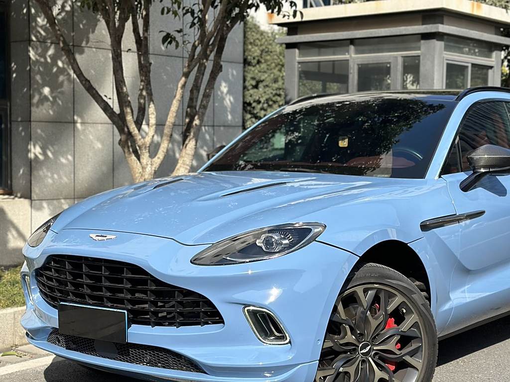 Aston Martin DBX 2020 4.0T V8