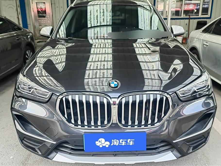 BMW X1 2021  sDrive20Li