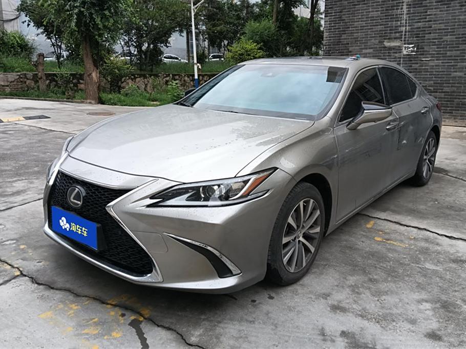 Lexus ES 2020 200