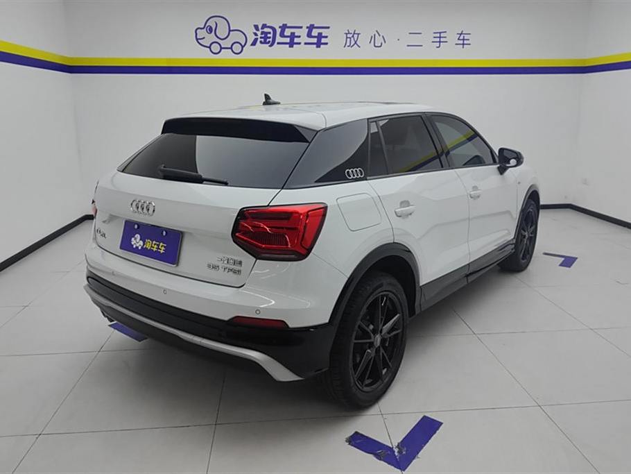 Audi Q2L 2021 35 TFSI