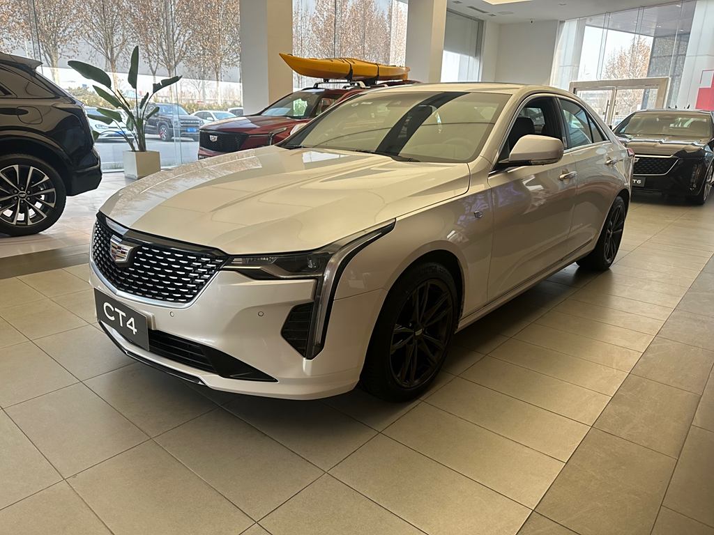 Cadillac CT4 2022 28T  Luxury