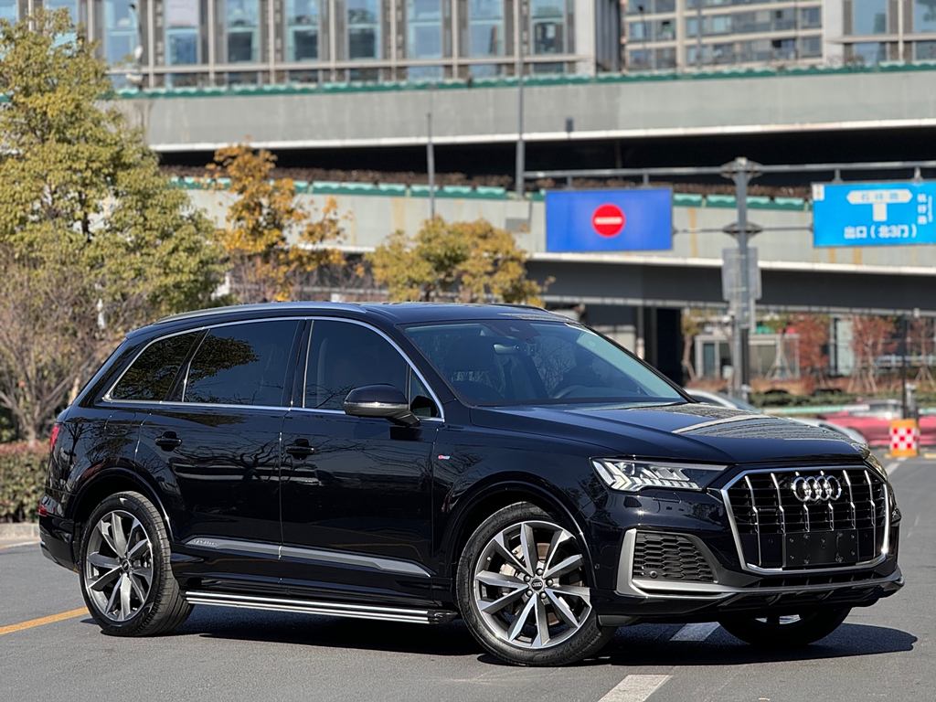 Audi Q7 2021 55 TFSI quattro S line