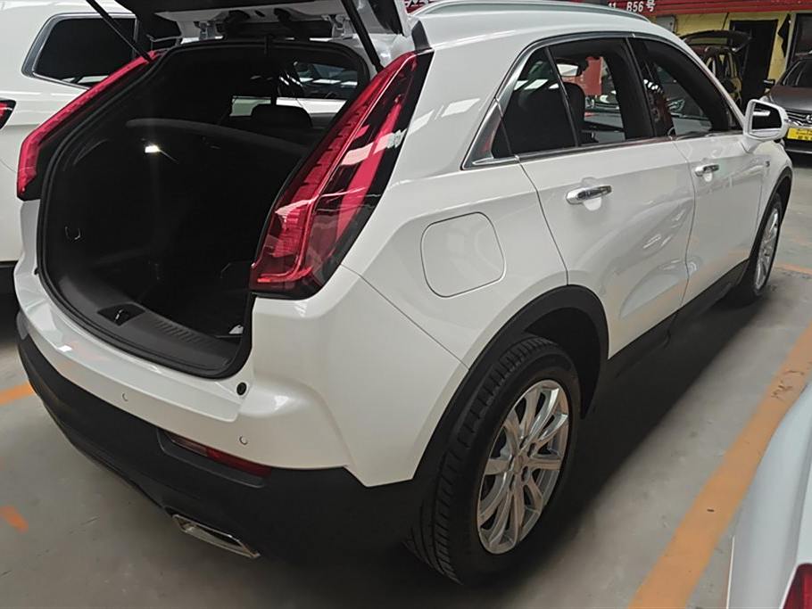 Cadillac XT4 2021 28T