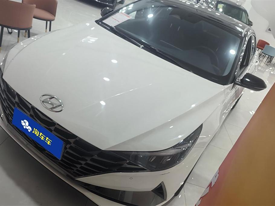 Hyundai Elantra 2022 1.5L CVT LUX