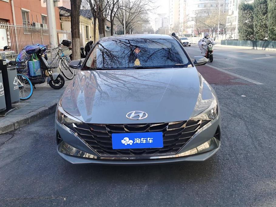 Hyundai Elantra 2022 1.5L CVT LUX