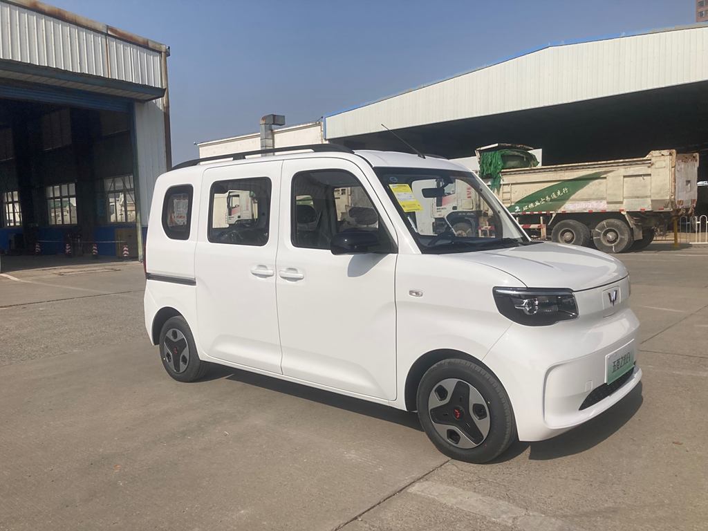 Wuling Hongguang 2024  300KM