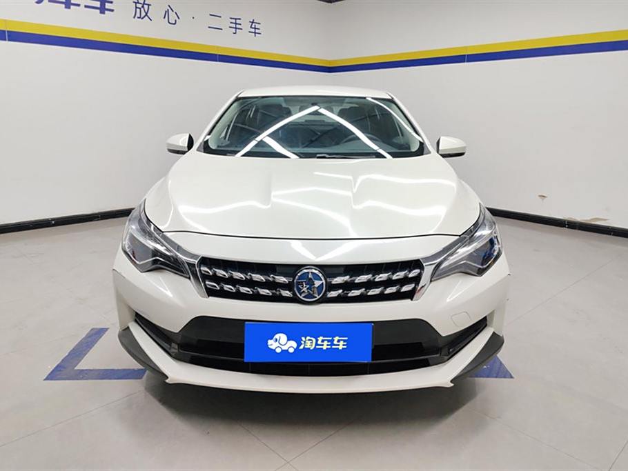 Venucia D60 2019  1.6L Entry Ручная  Euro VI