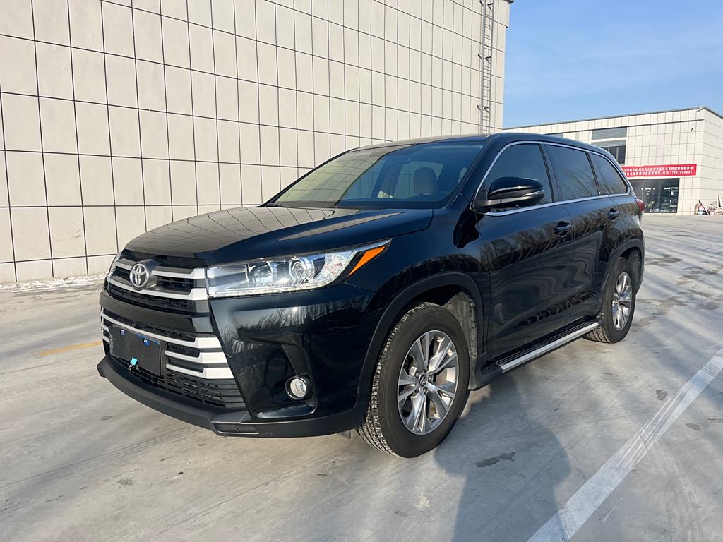 Toyota Highlander 2018 2.0T  Полный привод Elite 7  Euro VI