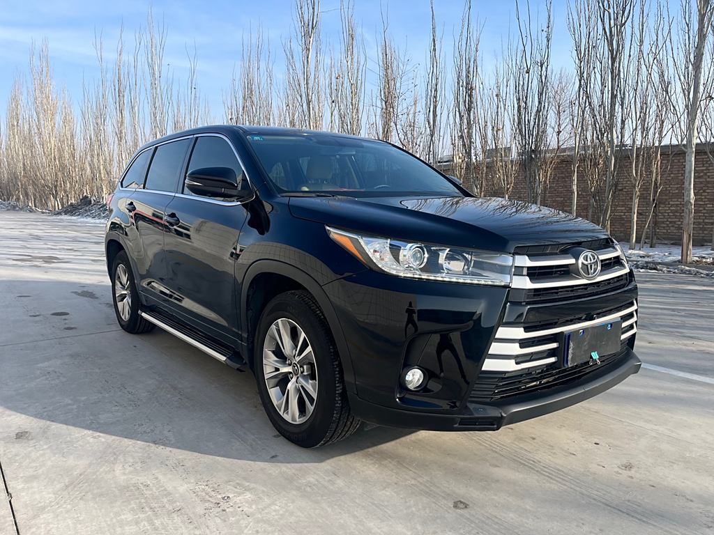 Toyota Highlander 2018 2.0T  Полный привод Elite 7  Euro VI