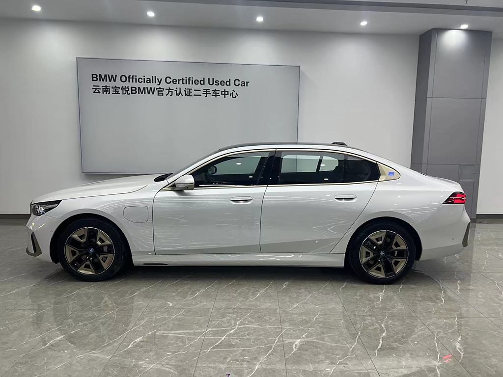 BMW i5 2024 eDrive 35L