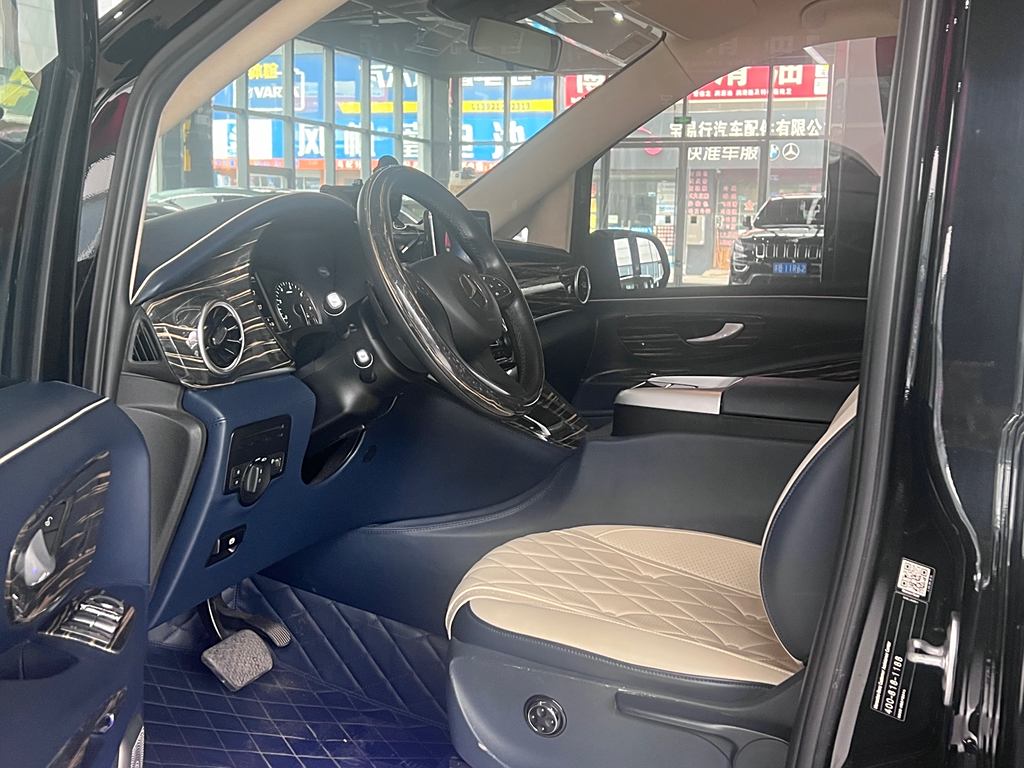 Mercedes-Benz Vito 2020 2.0T  Elite 7