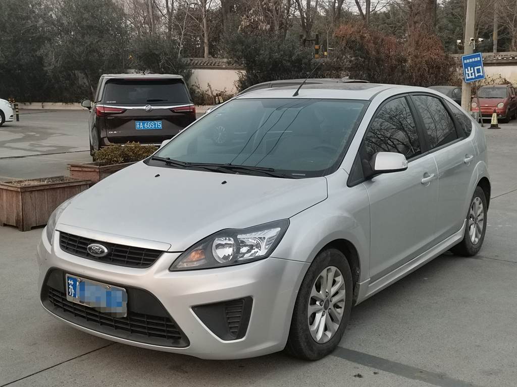 Ford Focus 2012  1.8L Автоматическая