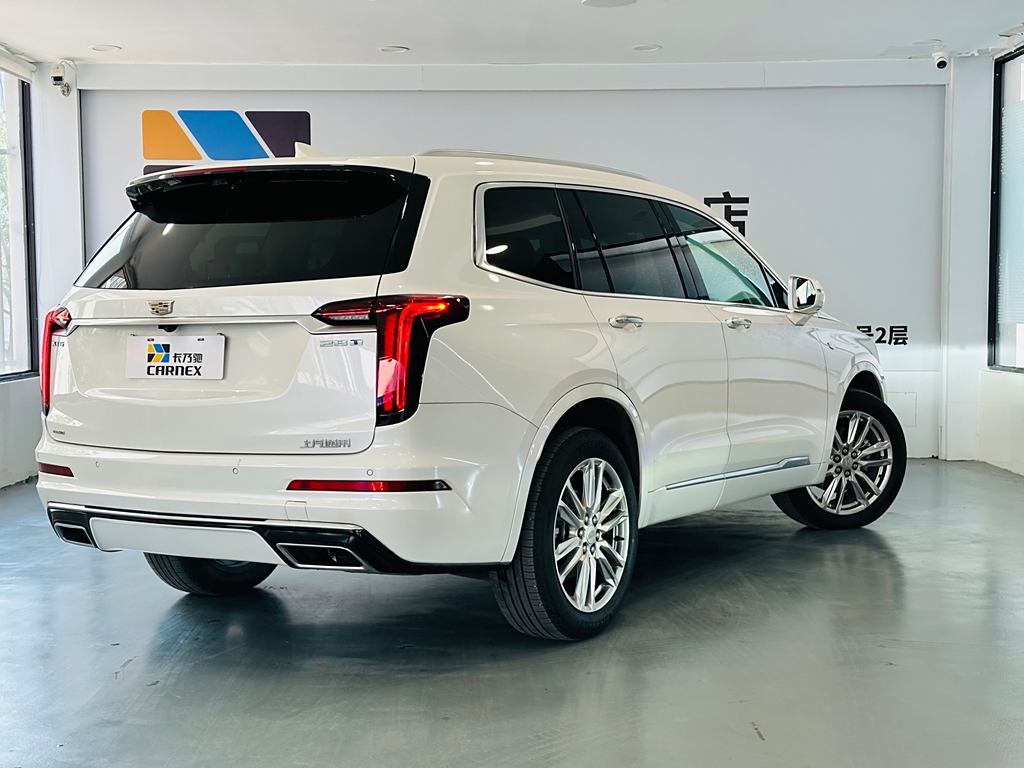 Cadillac XT6 2022 2.0T Полный привод Luxury