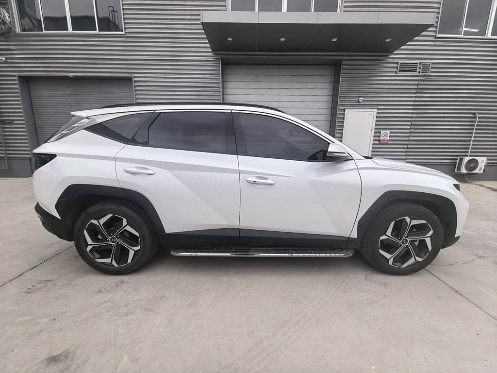 Hyundai Tucson 2023 Hyundai TucsonL 1.5T АвтоматическаяDLX