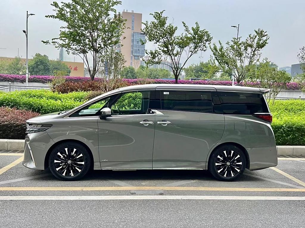 Toyota Alphard 2024  2.5L