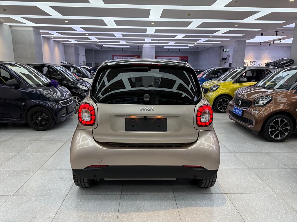 Smart Fortwo 2018 1.0L 52 V