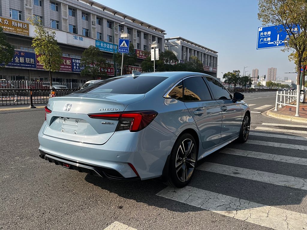 Honda Civic Hatchback 2023 2.0L e:HEV ·