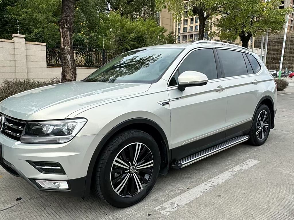 Volkswagen Tiguan L 2019  330TSI Автоматическая  Euro VI