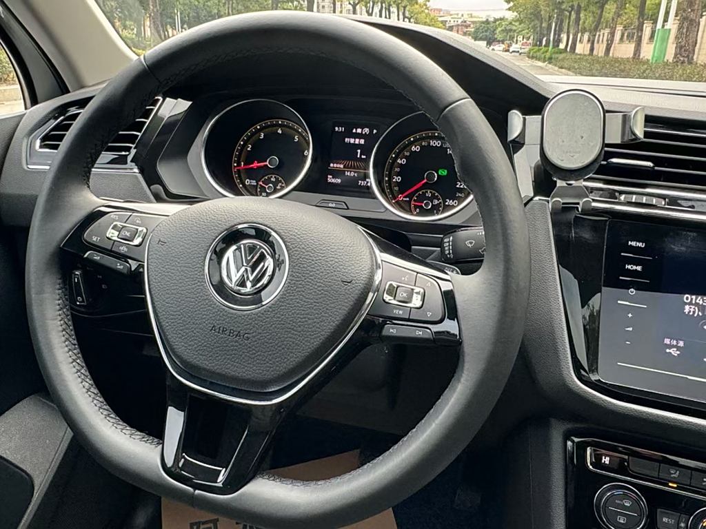 Volkswagen Tiguan L 2019  330TSI Автоматическая  Euro VI