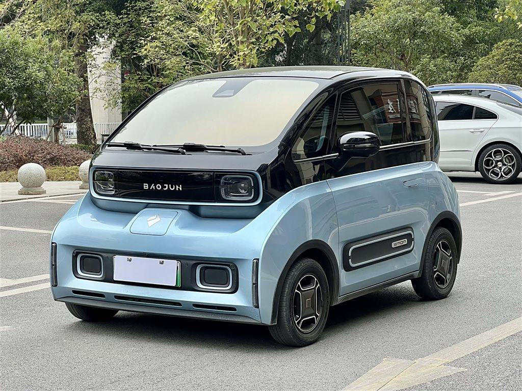 Baojun E300 2020