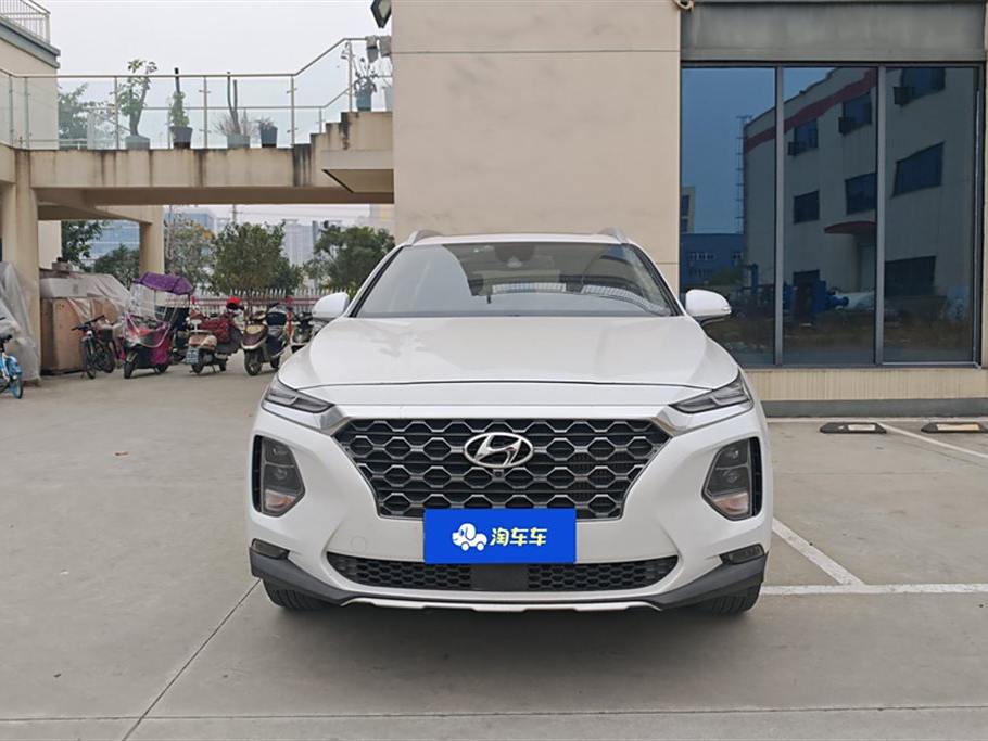 Hyundai Santa Fe 2019 380 TGDi DLX Автоматическая Полный приводPLUS（HTRAC）V