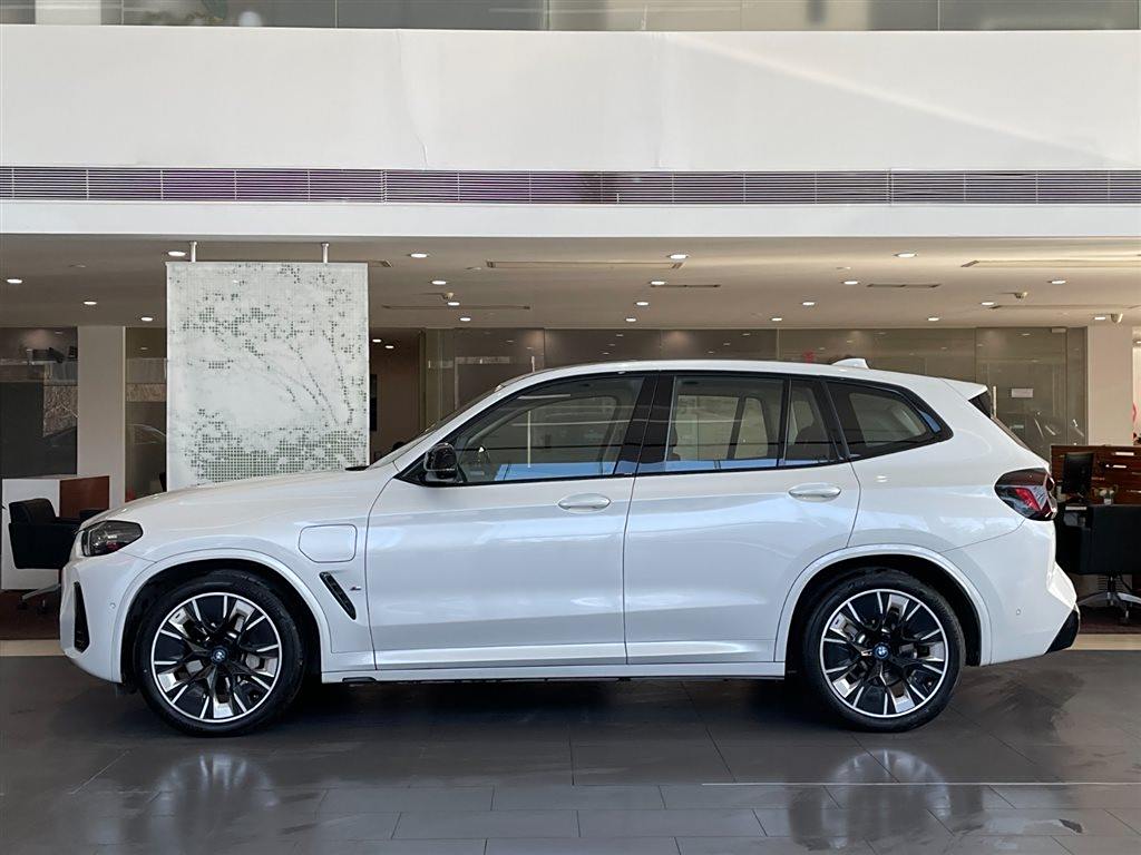 BMW iX3 2023