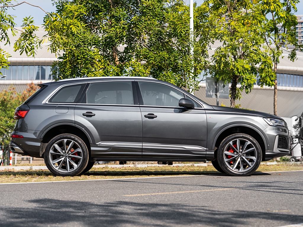 Audi Q7 2020 55 TFSI quattro S line