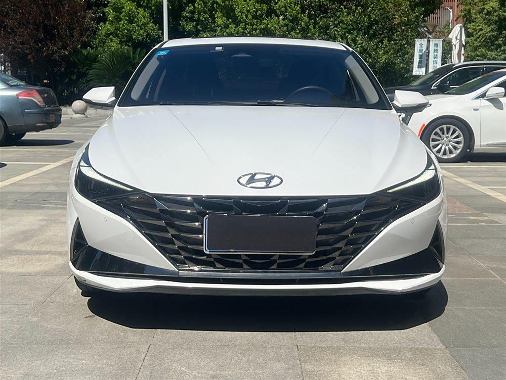 Hyundai Elantra 2022 1.5L CVT GLS